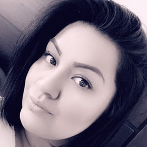 Meet your Posher, Estefania